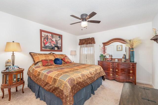 10988 Dairybarn Ln, Alexandria, KY 41001 - carpeted bedroom featuring baseboards and a ceiling fan