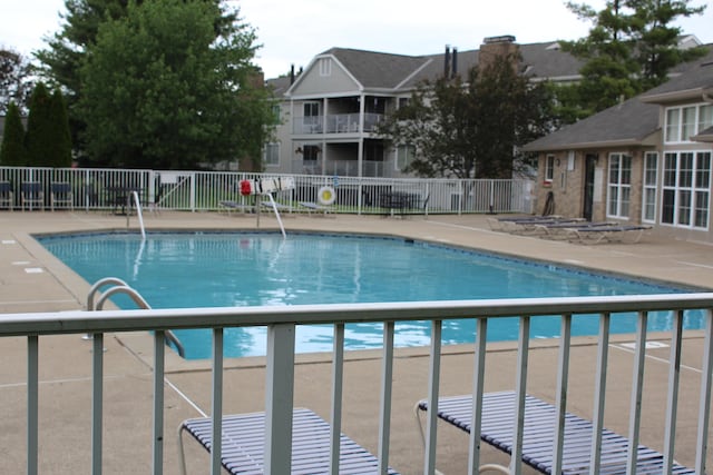 515 Telescope Vw Unit 103, Wilder, KY 41076 - community pool featuring a patio area