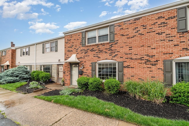 6753 Curtis Way, Florence, KY 41042 - view of front facade with brick siding