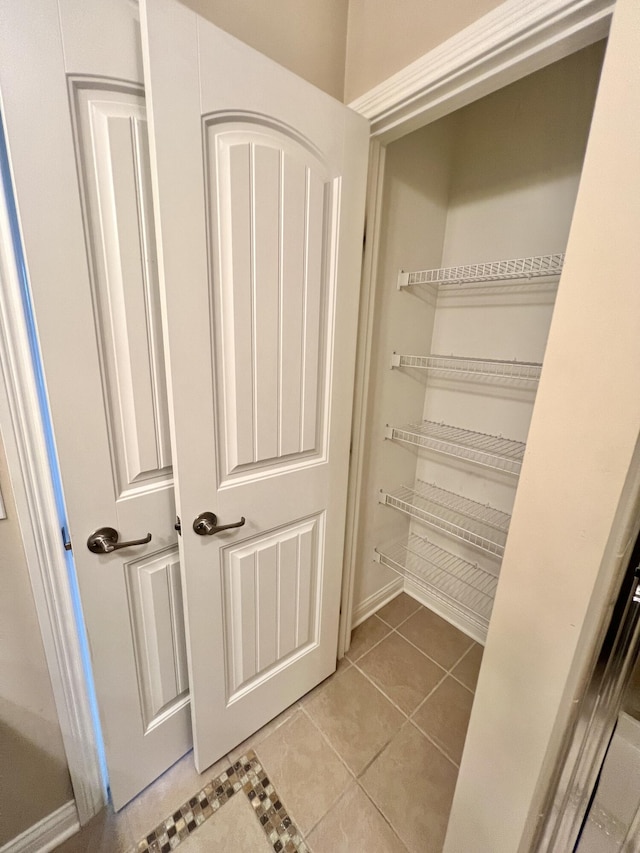 1859 Riverpointe Ct Unit 11, Dayton, KY 41074 - view of closet