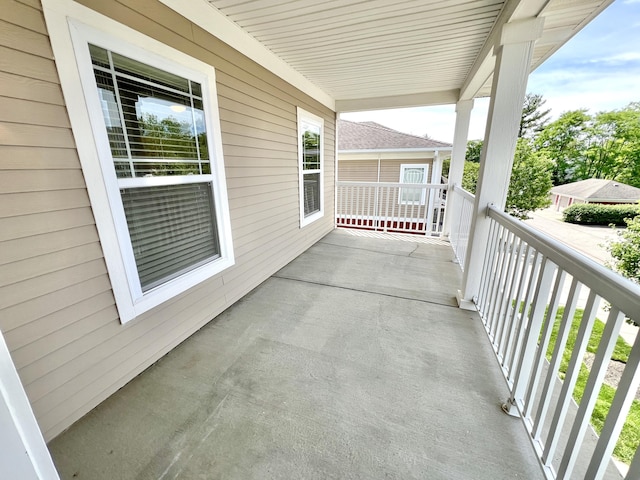 1859 Riverpointe Ct Unit 11, Dayton, KY 41074 - view of covered porch