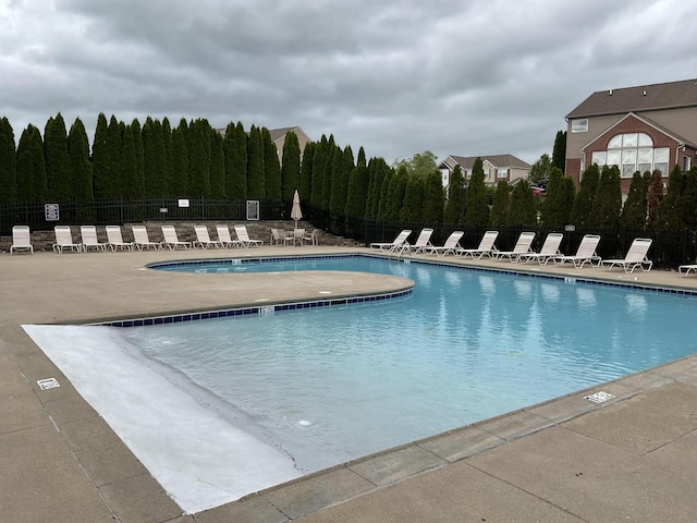 8394 Saint Louis Blvd, Union, KY 41091 - community pool featuring a patio