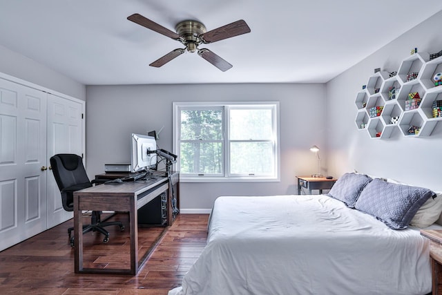 721 Dudley Rd, Edgewood, KY 41017 - bedroom featuring an office area, dark wood-type flooring, ceiling fan, and baseboards