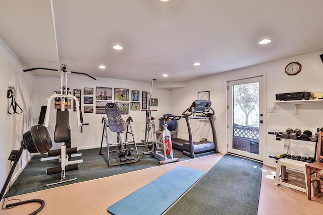 721 Dudley Rd, Edgewood, KY 41017 - workout room with recessed lighting, carpet, and baseboards