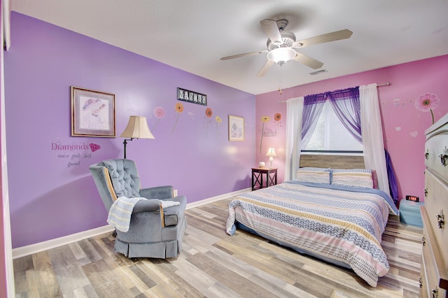 5913 Boulder Vw, Cold Spring, KY 41076 - bedroom featuring wood finished floors, ceiling fan, and baseboards