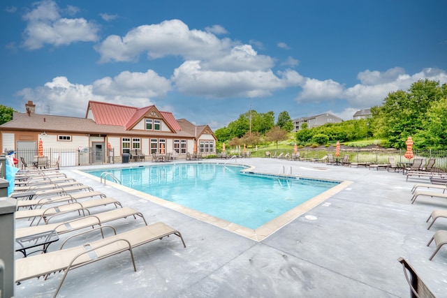 5913 Boulder Vw, Cold Spring, KY 41076 - community pool with a patio