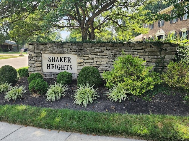218 Shaker Heights Ln, Crestview Hills, KY 41017 - view of community sign