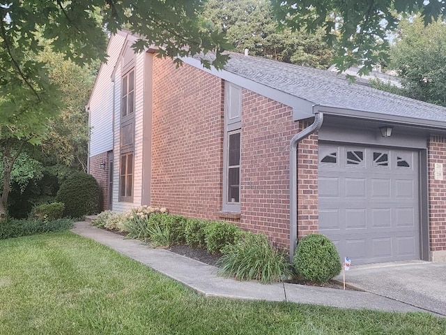 218 Shaker Heights Ln, Crestview Hills, KY 41017 - view of side of home featuring brick siding, an attached garage, roof with shingles, and a lawn