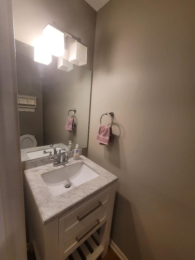 218 Shaker Heights Ln, Crestview Hills, KY 41017 - half bath with vanity