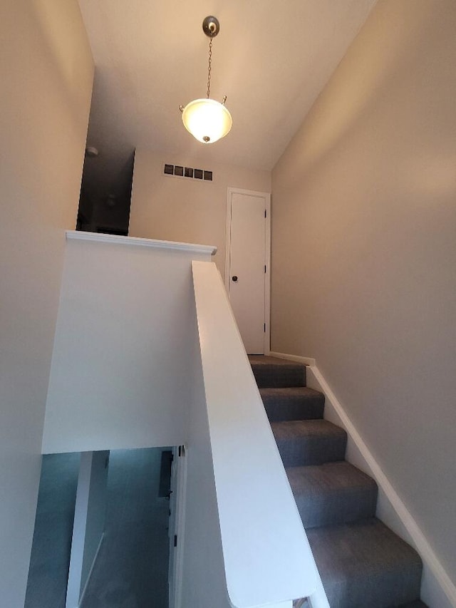 152 Steelway Farm Ct, Crestview Hills, KY 41017 - view of staircase