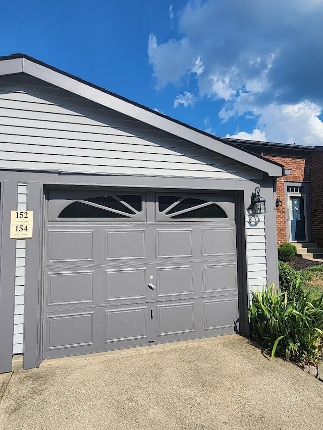 152 Steelway Farm Ct, Crestview Hills, KY 41017 - view of garage