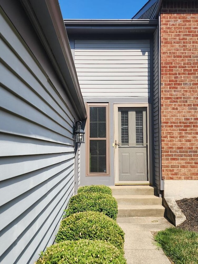 152 Steelway Farm Ct, Crestview Hills, KY 41017 - entrance to property featuring brick siding