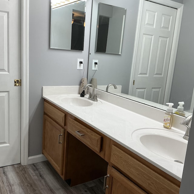 351 Deepwoods Dr, Newport, KY 41076 - full bath with double vanity and wood finished floors