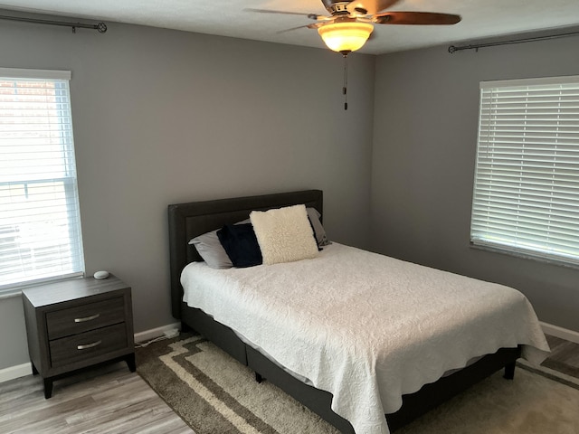 351 Deepwoods Dr, Newport, KY 41076 - bedroom featuring baseboards, light wood finished floors, and a ceiling fan