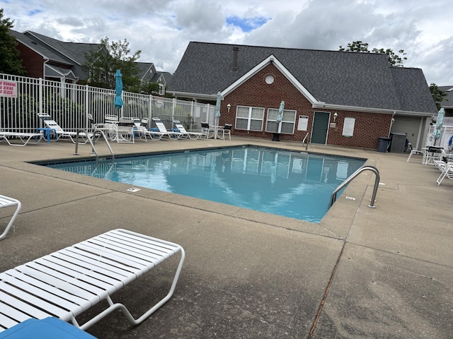 351 Deepwoods Dr, Newport, KY 41076 - community pool with a patio area