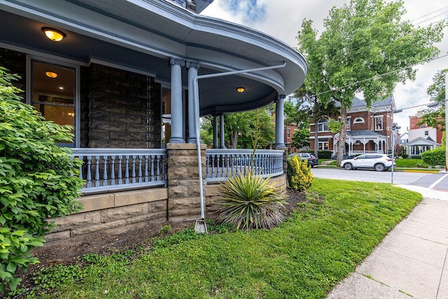 274 Ward Ave, Bellevue, KY 41073 - view of side of property featuring covered porch and a lawn