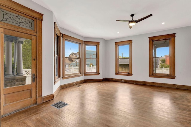 274 Ward Ave, Bellevue, KY 41073 - foyer with baseboards, wood finished floors, a ceiling fan, and recessed lighting