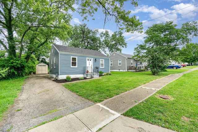 2530 Avon Dr, Crescent Park, KY 41017 - view of front of home featuring driveway and a front yard