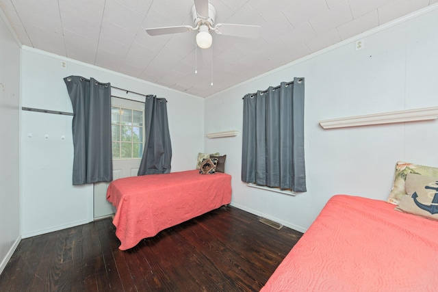 626 E 2nd St, Augusta, KY 41002 - bedroom featuring crown molding, hardwood / wood-style flooring, ceiling fan, and baseboards