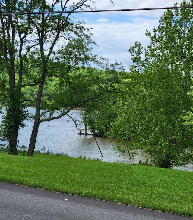 626 E 2nd St, Augusta, KY 41002 - water view