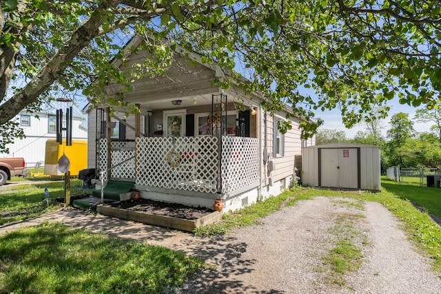 29 Locust St, Walton, KY 41094 - shotgun-style home with a porch