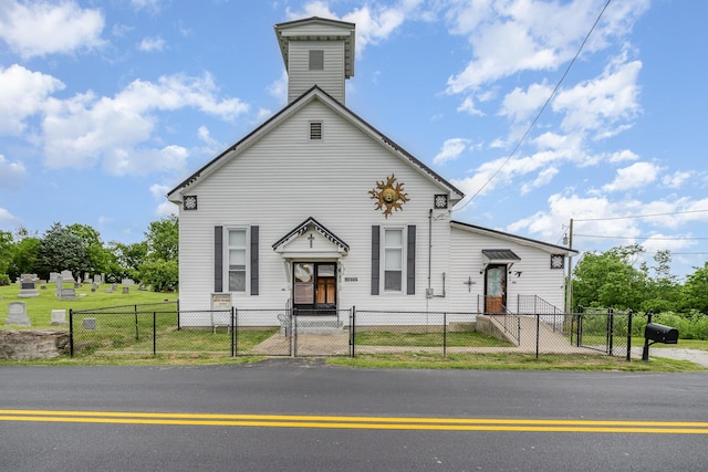 5489 Bridgeville Rd, Brooksville, KY 41004 - view of front facade with a gate
