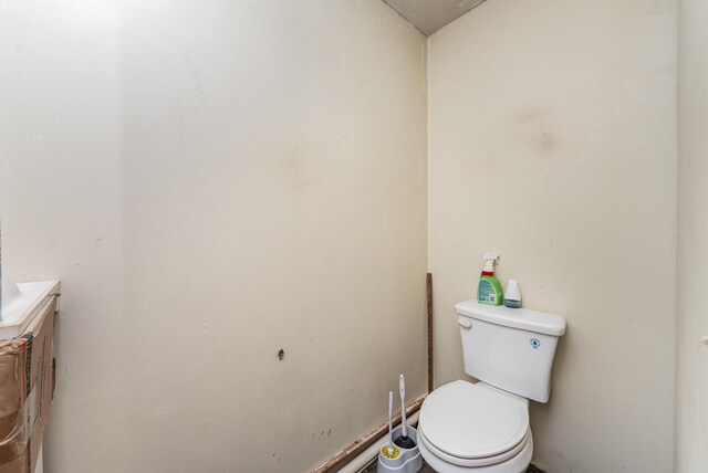 5489 Bridgeville Rd, Brooksville, KY 41004 - bathroom with toilet and vanity