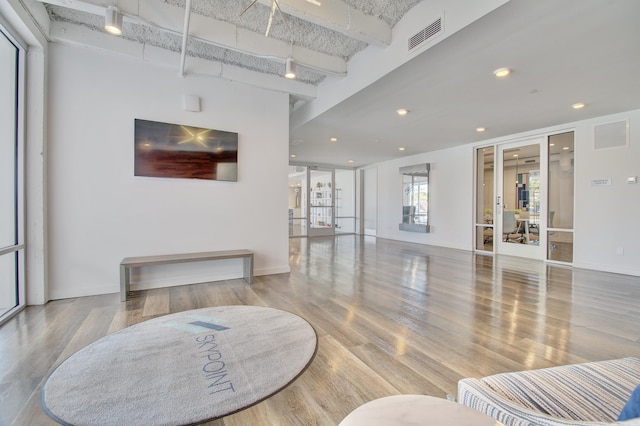 120 Main St Unit 205, Newport, KY 41071 - community lobby with beam ceiling