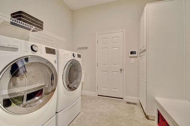 3942 Brunswick Ct, Erlanger, KY 41018 - washroom with washer and dryer and baseboards