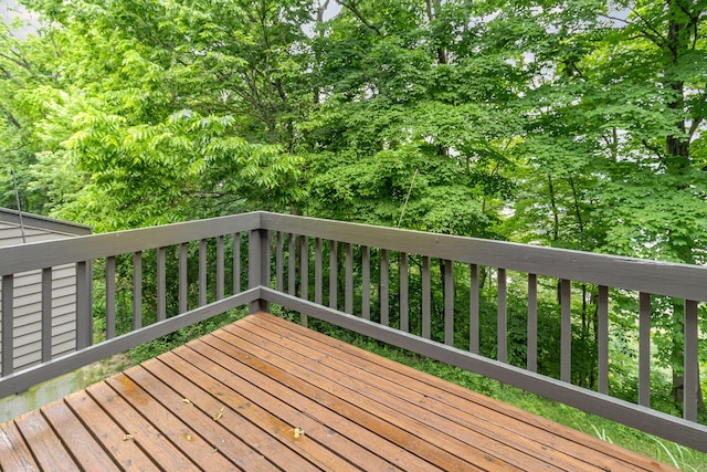 2862 Cliffview Ct, Villa Hills, KY 41017 - view of wooden terrace