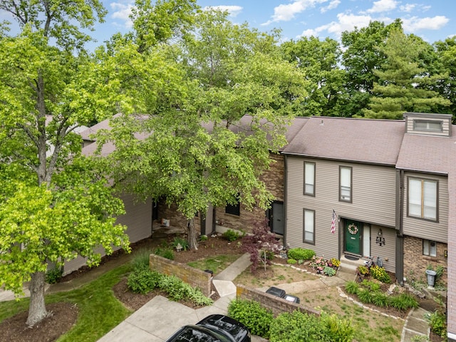 2862 Cliffview Ct, Villa Hills, KY 41017 - view of front of house featuring a shingled roof