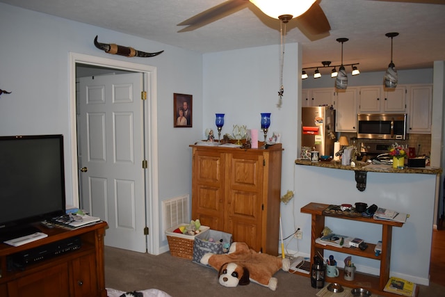 185 Cave Run Dr Unit 5, Erlanger, KY 41018 - carpeted living room featuring a ceiling fan