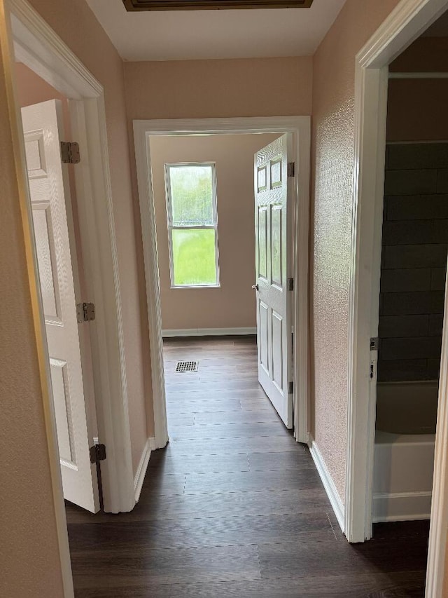 1148 Park Ave, Newport, KY 41071 - corridor featuring dark wood-style floors and baseboards