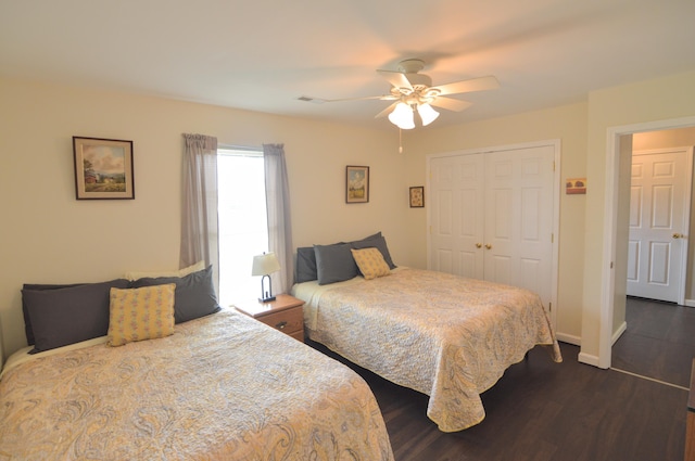 15295 Parkers Grove Rd, Morning View, KY 41063 - bedroom featuring dark wood-style floors, a closet, ceiling fan, and baseboards