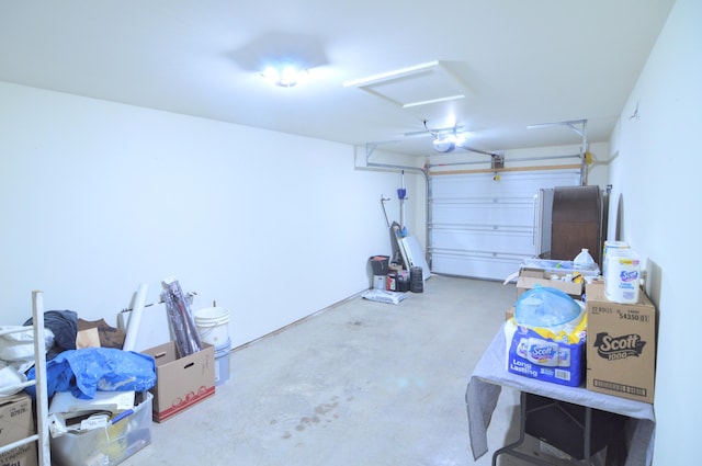 15295 Parkers Grove Rd, Morning View, KY 41063 - garage with a garage door opener