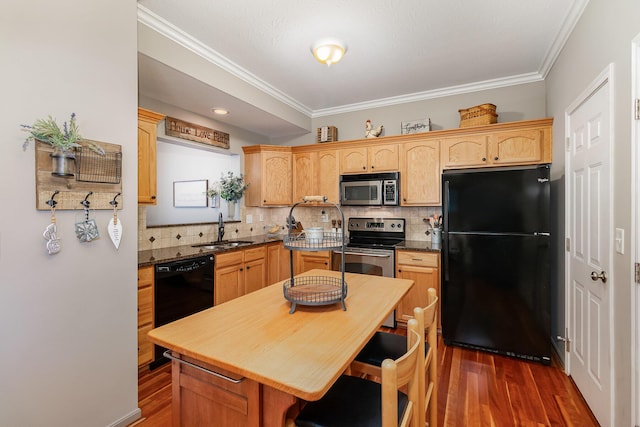 315 Shadow Ridge Dr, Highland Heights, KY 41076 - kitchen with black appliances, a sink, dark wood finished floors, crown molding, and tasteful backsplash