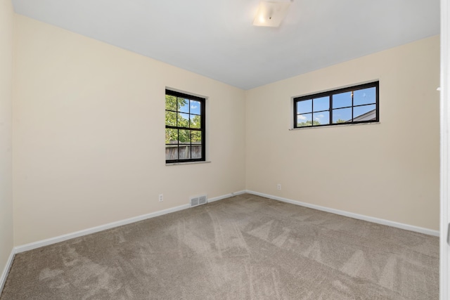 420 Locust St, Erlanger, KY 41018 - carpeted empty room featuring baseboards