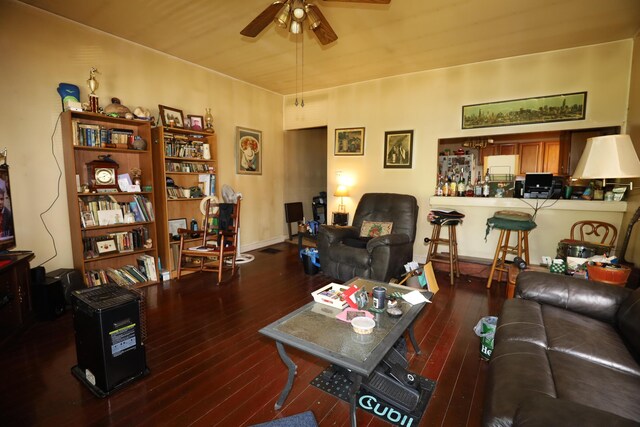 944 Philadelphia St, Covington, KY 41011 - living area featuring wood-type flooring and ceiling fan