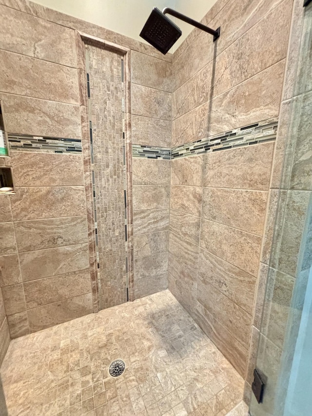 1940 Marktwain Way, Villa Hills, KY 41017 - bathroom featuring a stall shower