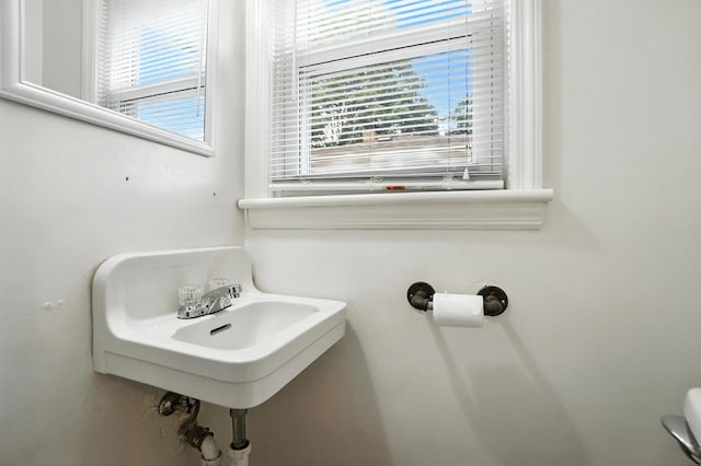 3314 Elizabeth St, Erlanger, KY 41018 - view of half bathroom