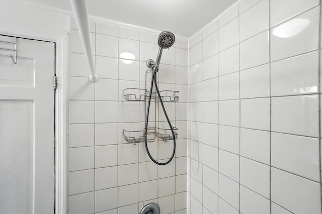 3314 Elizabeth St, Erlanger, KY 41018 - bathroom view of tiled shower