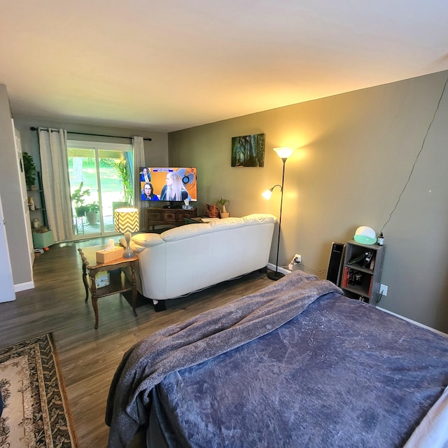 4071 Elizabeth Dr, Independence, KY 41051 - bedroom with wood finished floors and baseboards