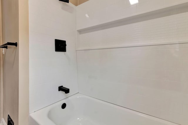 1191 Wilson Rd, Bellevue, KY 41073 - bathroom featuring bathing tub / shower combination