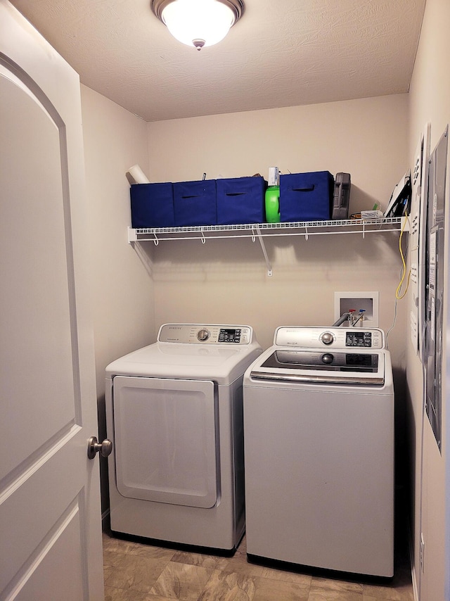 872 Yorkshire Dr, Alexandria, KY 41001 - washroom with independent washer and dryer