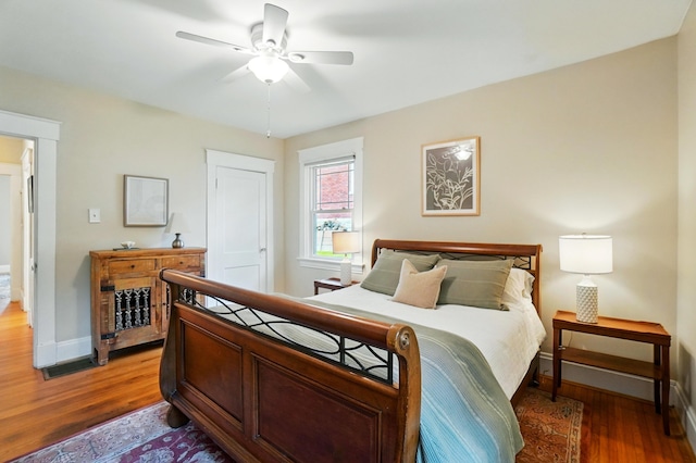 134 Strathmore Ave, Fort Thomas, KY 41075 - bedroom featuring wood finished floors, baseboards, and a ceiling fan