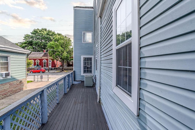 718 Central Ave, Newport, KY 41071 - porch featuring central air condition unit