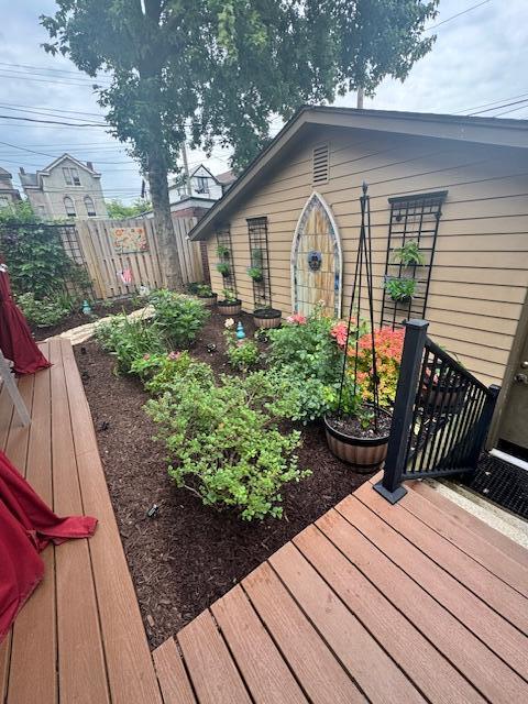 842 Monroe St, Newport, KY 41071 - view of wooden deck