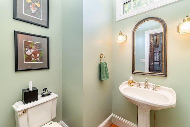 2090 Edenderry Dr, Fort Mitchell, KY 41017 - bathroom with toilet and baseboards
