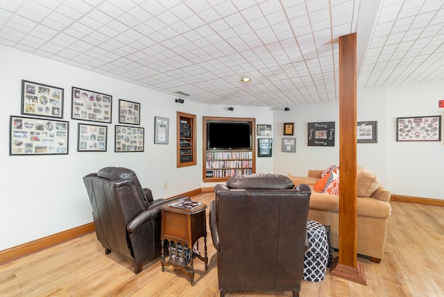 2090 Edenderry Dr, Fort Mitchell, KY 41017 - cinema room featuring baseboards and light wood finished floors