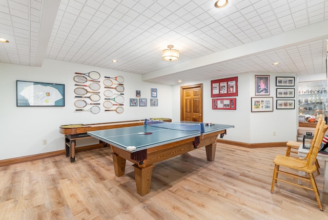 2090 Edenderry Dr, Fort Mitchell, KY 41017 - recreation room featuring baseboards, light wood-type flooring, and recessed lighting